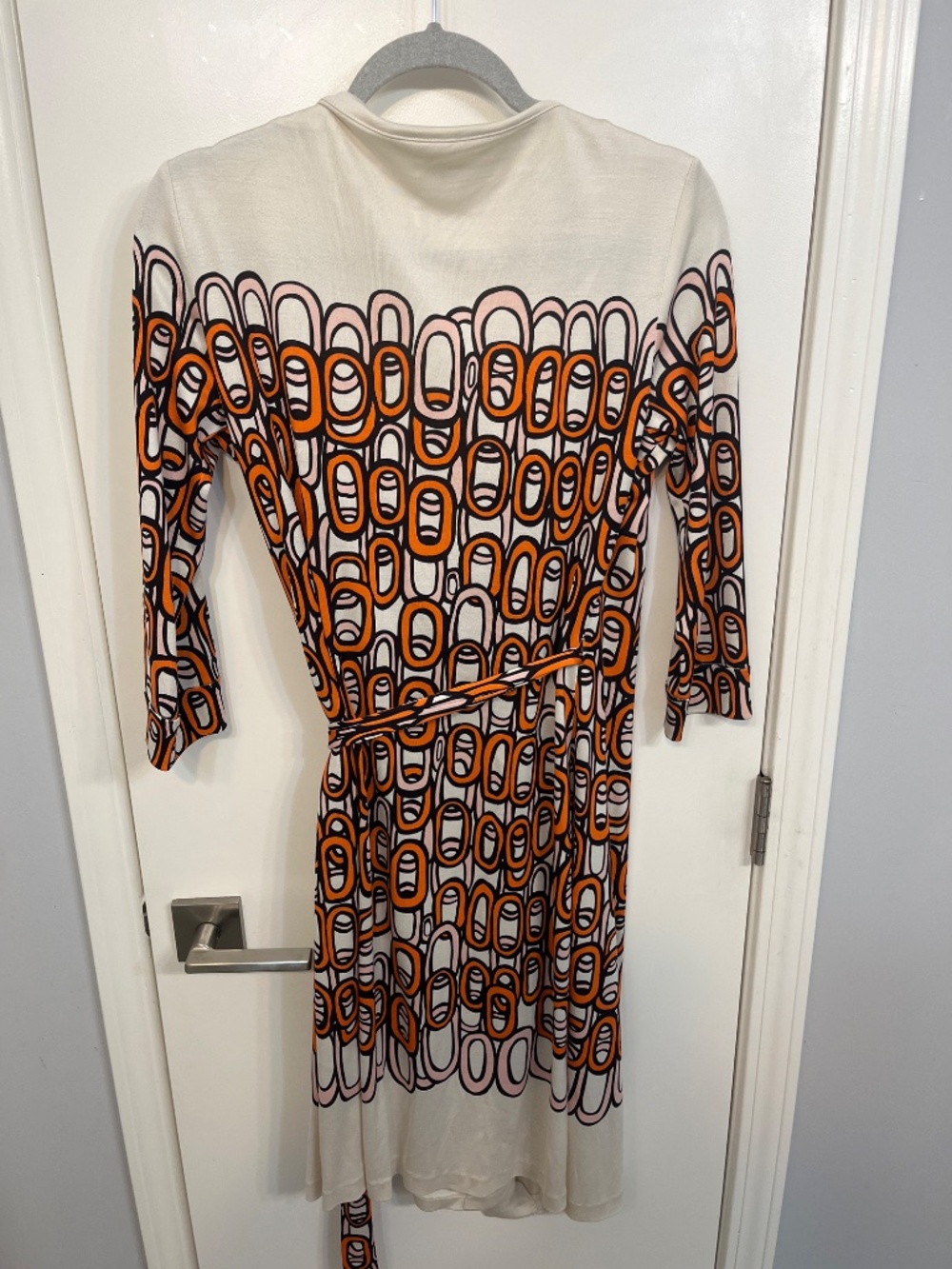 DVF Diane Von Furstenberg 8 New Julian Ruri Print Silk Wrap Dress Cream Orange - Picture 2 of 5
